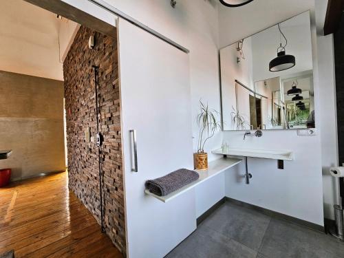 Modern Central Loft by Lisbon Village Apartments