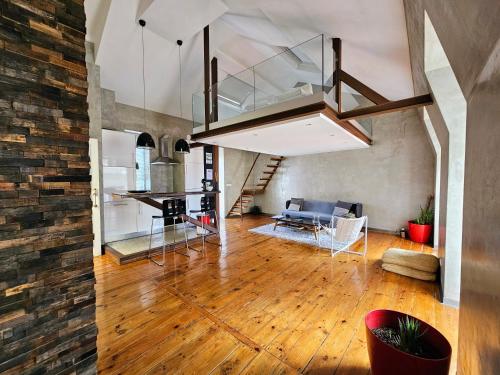 Modern Central Loft by Lisbon Village Apartments