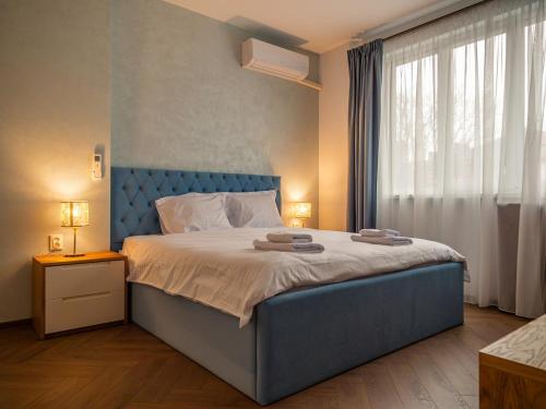 Foto New High End Modern Bright 2BR Top Center Sofia 2