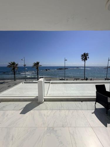 Infinite Sea View - Harbour Luxury Apartment 106