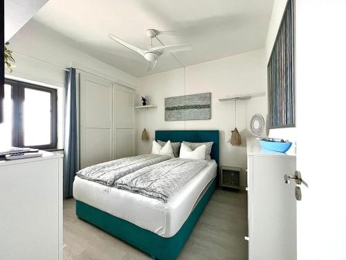 Stylish 1BR Marina Park - Pool & Loggia, centrally located