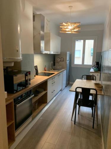 Le Delfino - Stunning T3 Balcony and Private Parking - Nice Port Riquier