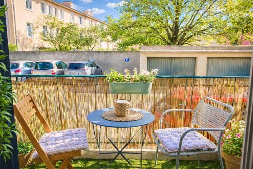 Bel appartement lumineux et calme à 10min à pied du centre Aix avec parking et Air conditionné
