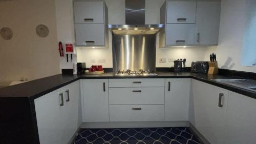 Gallery image of Hawksbill 3 Bed Detached house with private parking in Peterborough
