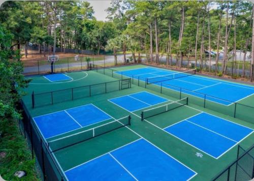 On Island | Pool | Tennis | Pet Friendly | Parking photo 7