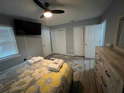 On Island | Pool | Tennis | Pet Friendly | Parking photo 17