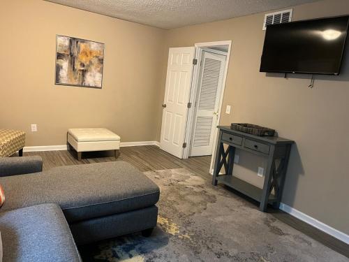 On Island | Pool | Tennis | Pet Friendly | Parking photo 22