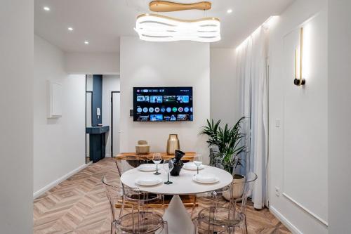 Lilibet Smart House 2BR Luxury Apt
