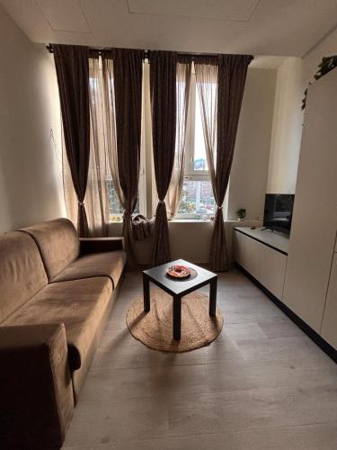 Linate Design Loft 50 mt metro M4 I Duomo 10min - WiFi I free parking