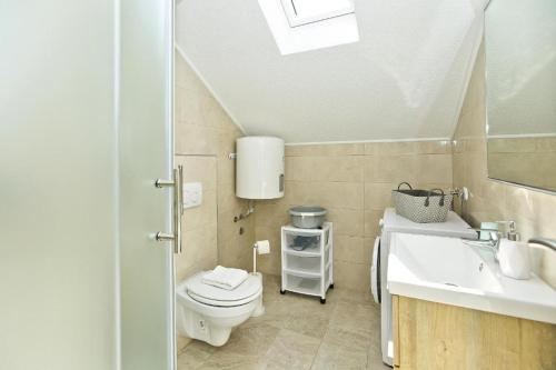 Apartments with WiFi Hvar - 25301