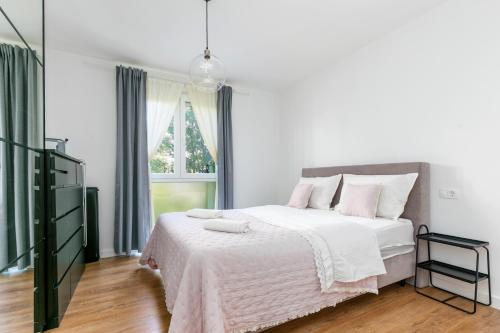 Apartments with WiFi Split - 25435