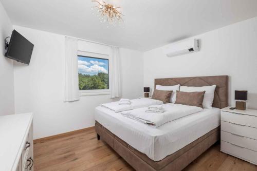 Apartment with A - C in Malinska-Insel Krk 57643
