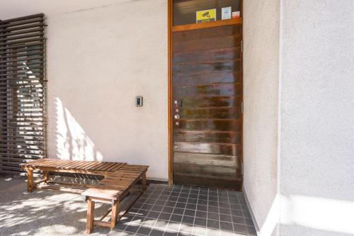 Spacious Traditional Japanese House with Modern Amenities near Shibuya for Families and Groups up to 8 Guests