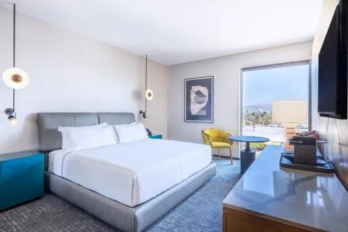 The Shay, a Destination by Hyatt photo 8