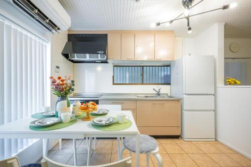 100 sqm Private House 3 Bedrooms Kids Space Sleeps 9 Quiet Area High Speed Wifi