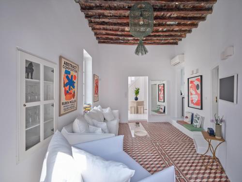 Chiara Mykonos III