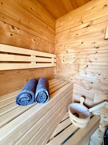 Le jardin idyllique - sauna - vue lac