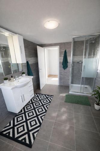 Moderne 3-Zimmer-Wohnung in unmittelbarer Nähe zur Plus City