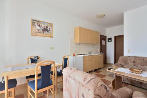 Holiday apartment Vesna 2 with terrace