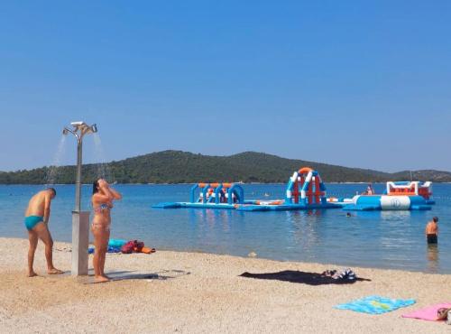 Holiday apartment in Zaboric with sea view, balcony, air conditioning, WiFi 5177-4