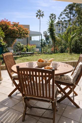 Escapade ensoleillée, Jardin, Terrasse, Proche mer