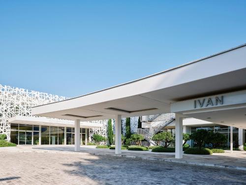 Amadria Park Ivan — Property building