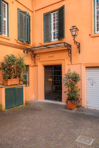 TrastevereHome - Elegant and Quiet 3 bedroom Home in Trastevere with Elevator