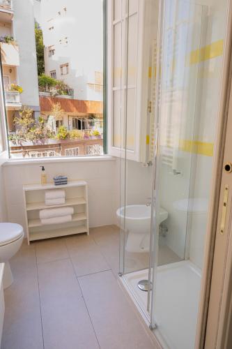 TrastevereHome - Elegant and Quiet 3 bedroom Home in Trastevere with Elevator