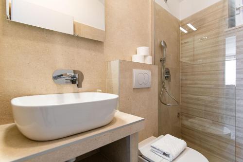 ZENITH APARTMENT by DuHomes