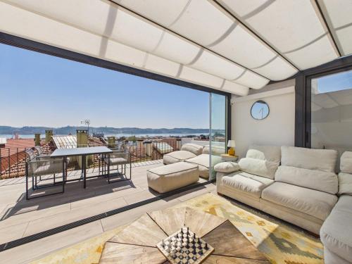 Luxurious Loft : Bridge-View Rooftop | By Airnest
