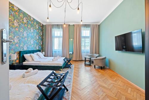 Central & Modern Apartment with Balcony