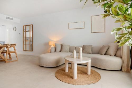 Sea Breeze Deluxe Apartment