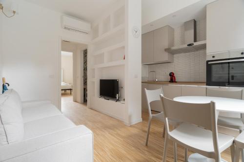 GuestHost - Comfy Apartment X2 Turro MM1