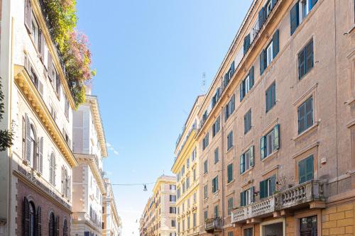 Alberico II Apartment by Rental in Rome
