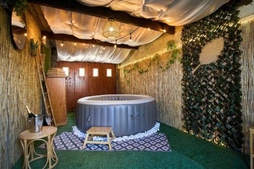 La Bohemienne, House, Hot Tub, Garden, Parking