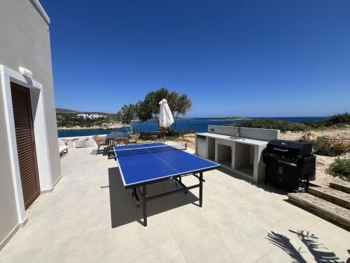 SeaWave Villas with Heated Pools, By Hellocrete