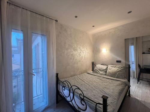 LE SUQUET, OLD TOWN, CANNES CENTER, 2 rooms appt, public parking
