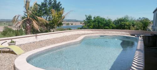 Swimmingpoolen hos eller tæt på Gîte Le Bellevue