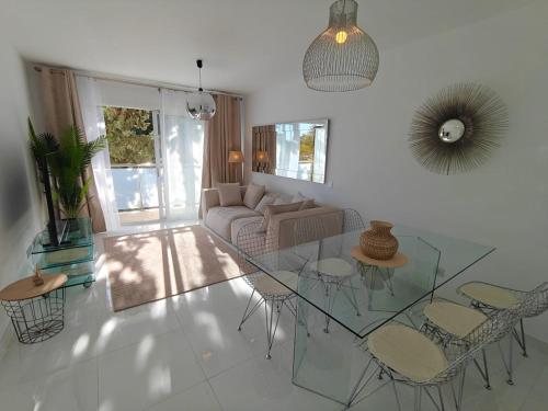 Bright New 2BR apartment 50 m from the beache of Marbella
