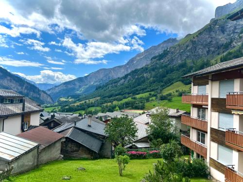 Ambiente Appartement B6 - moderne Ferienwohnung mit Balkon und Aussicht