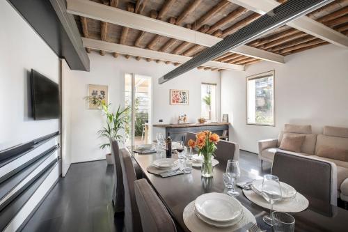 Elegant Terrace Apartment Piazza Navona