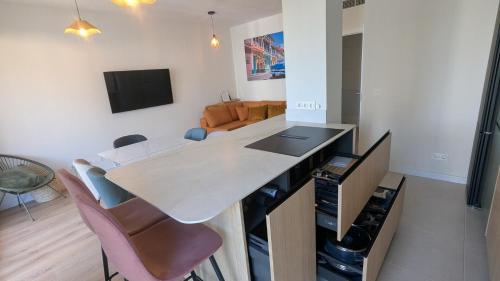 Alo Lazaga V&P Casita