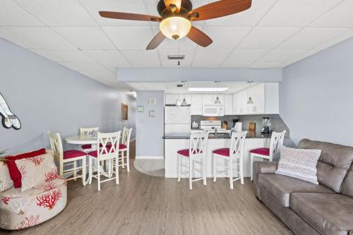 Gulf-Front Surf Club Condo 2BR, Spacious Balcony, Peaceful East End Beach Access photo 31