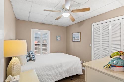 Gulf-Front Surf Club Condo 2BR, Spacious Balcony, Peaceful East End Beach Access photo 25