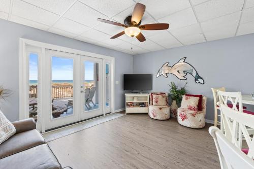 Gulf-Front Surf Club Condo 2BR, Spacious Balcony, Peaceful East End Beach Access photo 15
