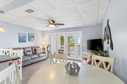 Gulf-Front Surf Club Condo 2BR, Spacious Balcony, Peaceful East End Beach Access photo 45