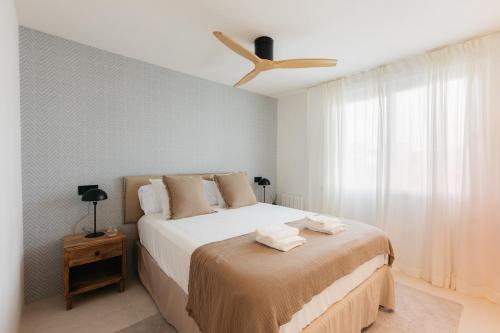 Luxury Seafront New Design & Private Terrace