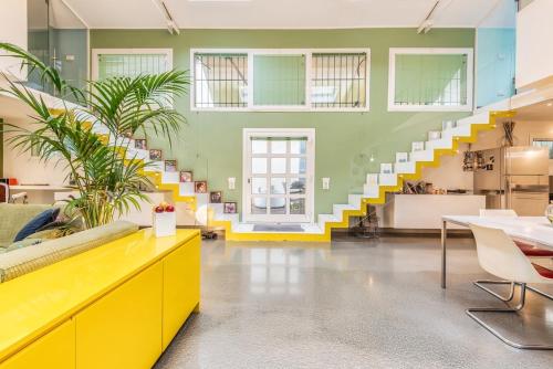Stunning loft with private court - Navigli district