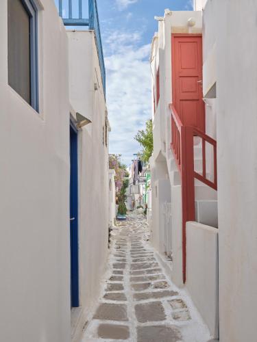 Chiara Mykonos