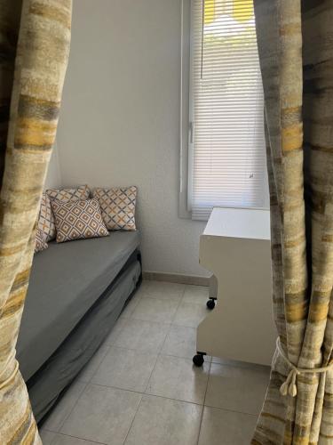 Garden studio 150 m from the beach